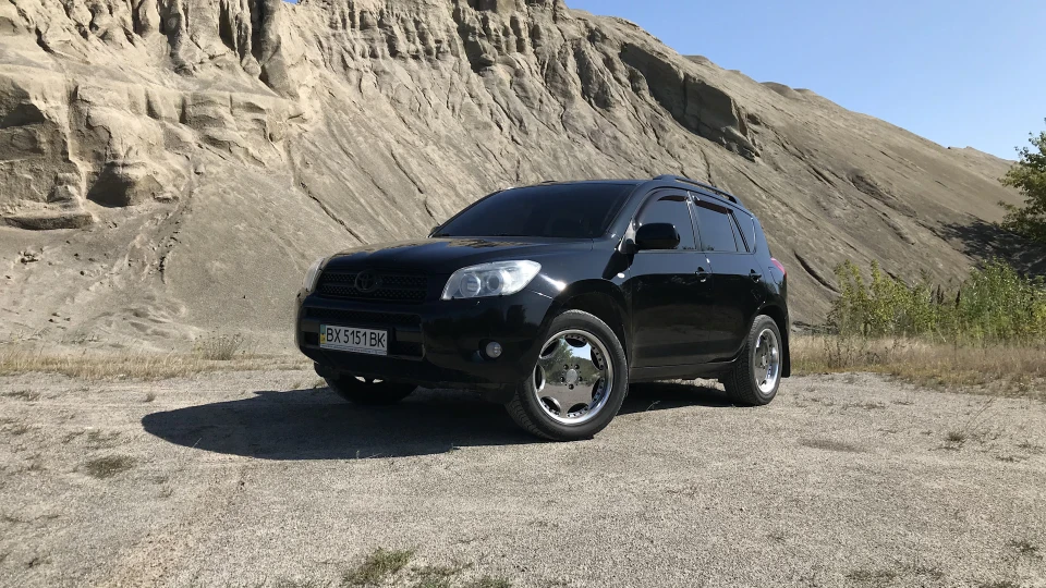 Toyota RAV4 Мрія 5