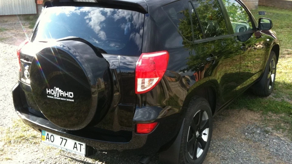 Toyota RAV4 просто Чорний 3
