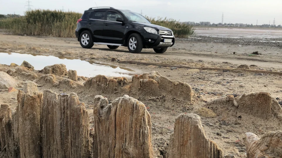 Toyota RAV4 Ram 4) 3
