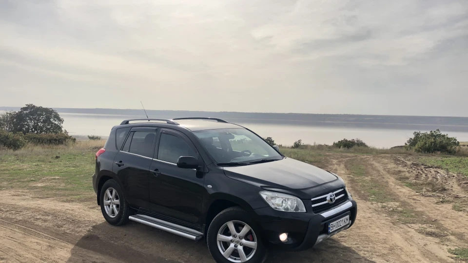 Toyota RAV4 Ram 4) 4