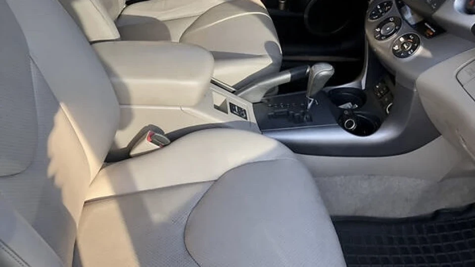 Toyota RAV4 РаВлик на максималкаХ 3