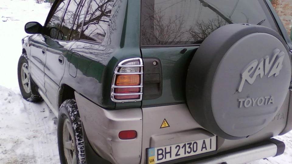 Toyota RAV4 Равлик! 2