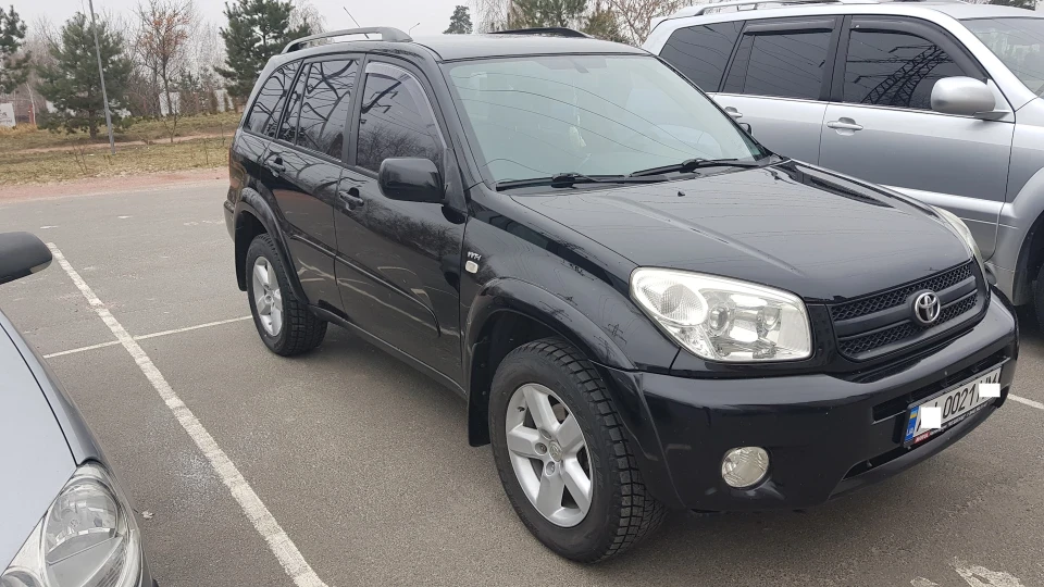 Toyota RAV4 RAVлик 2