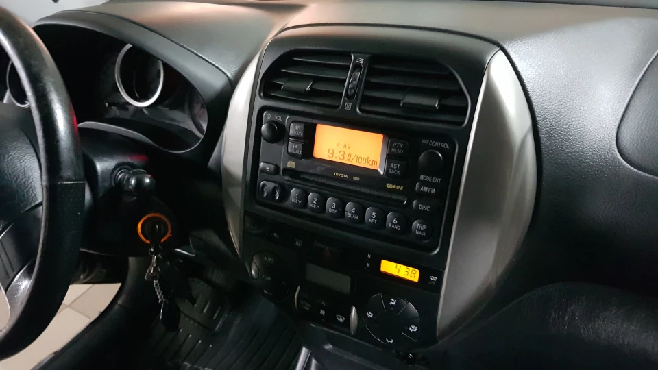 Toyota RAV4 RAVлик 5