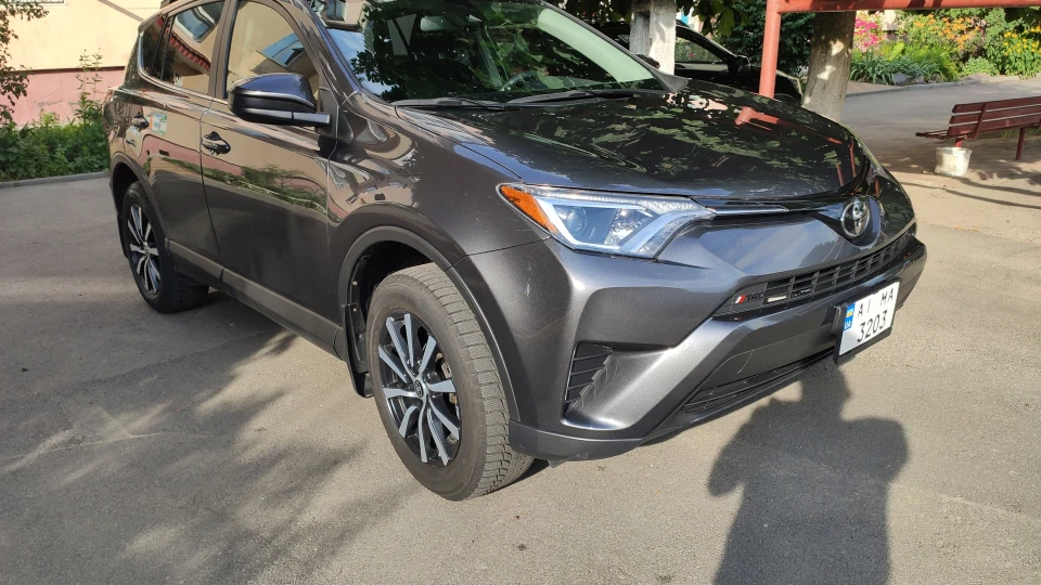 Toyota RAV4 РАХВІКамериканець 3