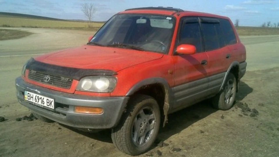 Toyota RAV4 Red Friend 3