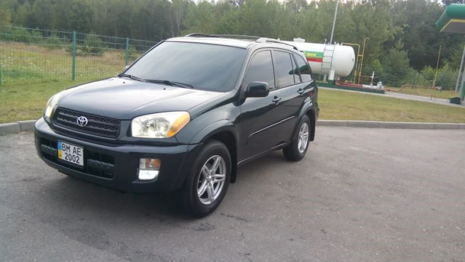 Toyota RAV4 сімейний автомобіль 3