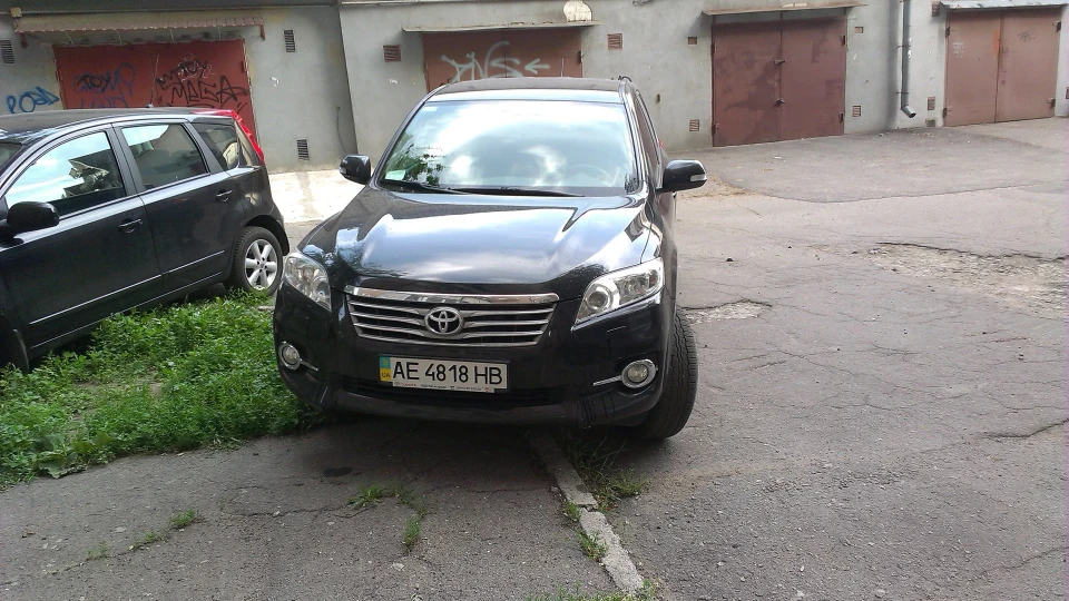 Toyota RAV4 Спритний Вжик 3