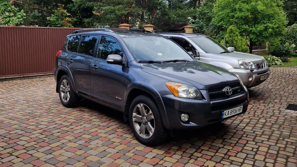 Toyota RAV4 V6