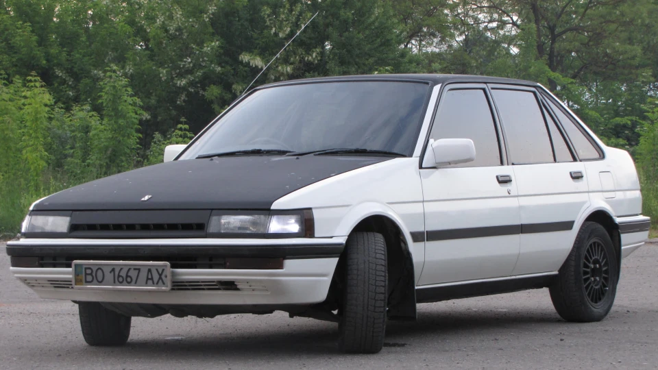 Toyota Sprinter BLACK AND WHITE 2