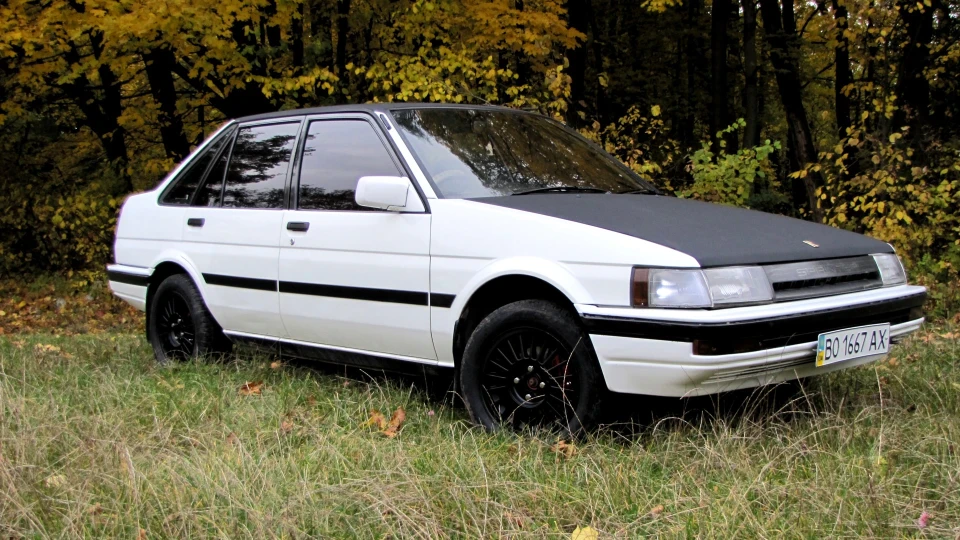 Toyota Sprinter BLACK AND WHITE 3