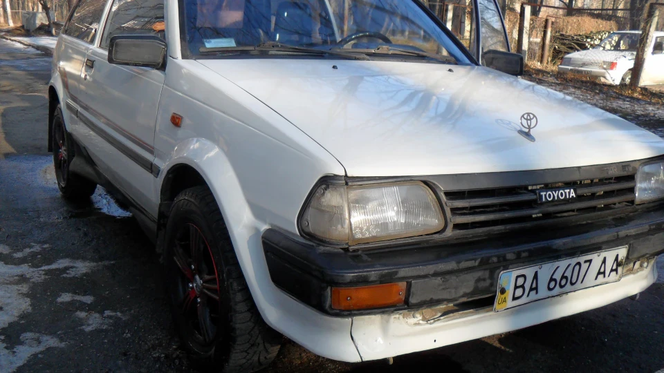 Toyota Starlet 5