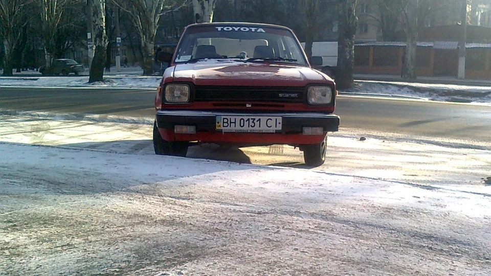 Toyota Starlet KP61 3