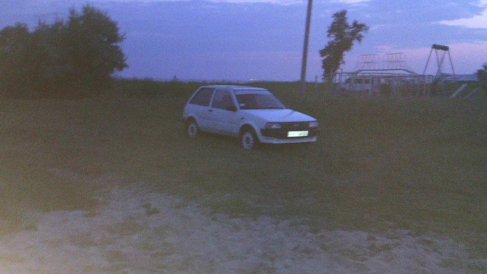 Toyota Starlet маленька таєтка 3