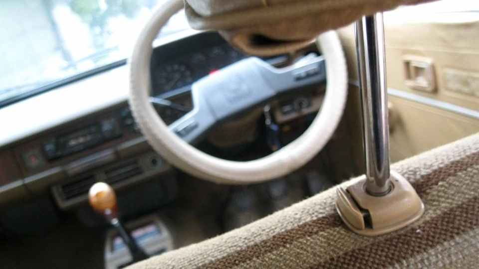 Toyota Starlet маленький бойовик 4