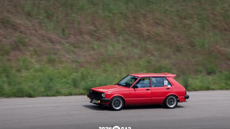 Toyota Starlet Red-Bullit 5
