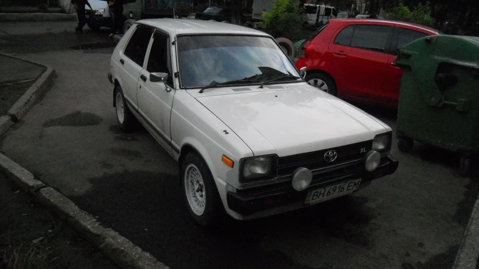 Toyota Starlet світлий 2