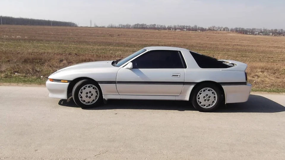 Toyota Supra 2