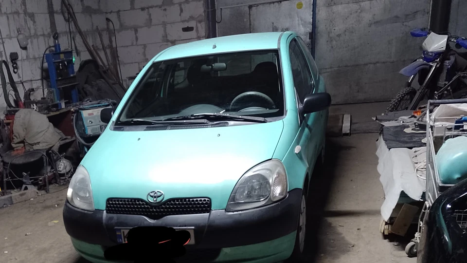 Toyota Yaris 2