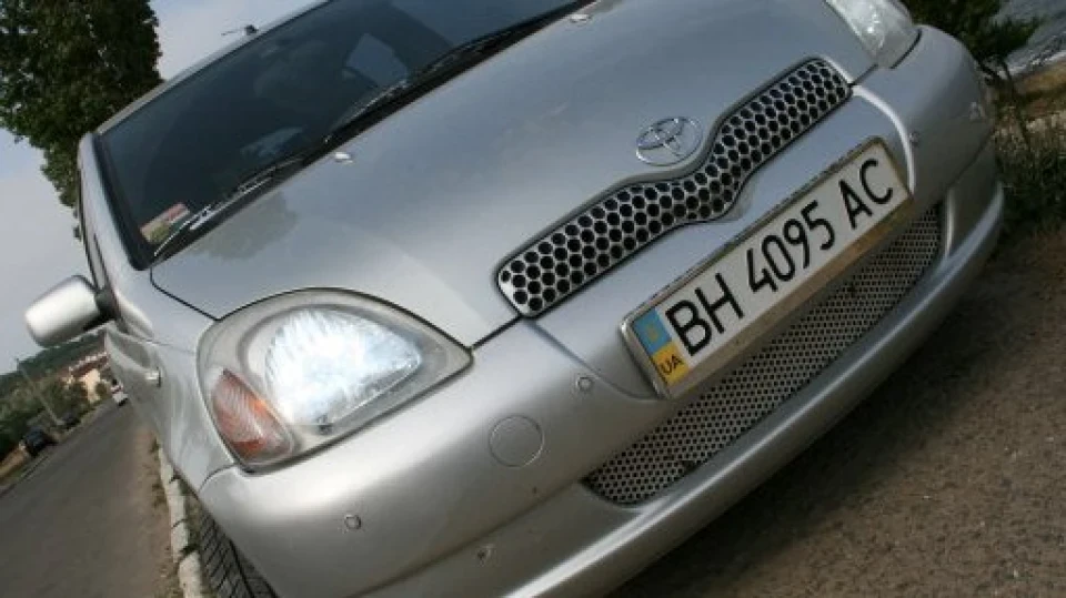 Toyota Yaris 1,3 автомат 2