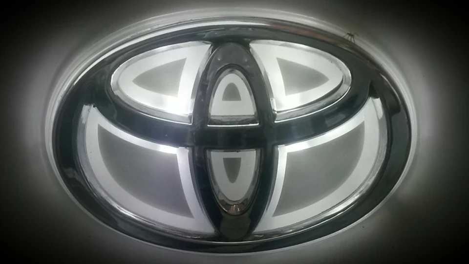 Toyota Yaris Ярик 2