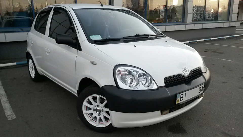 Toyota Yaris Ярик 3