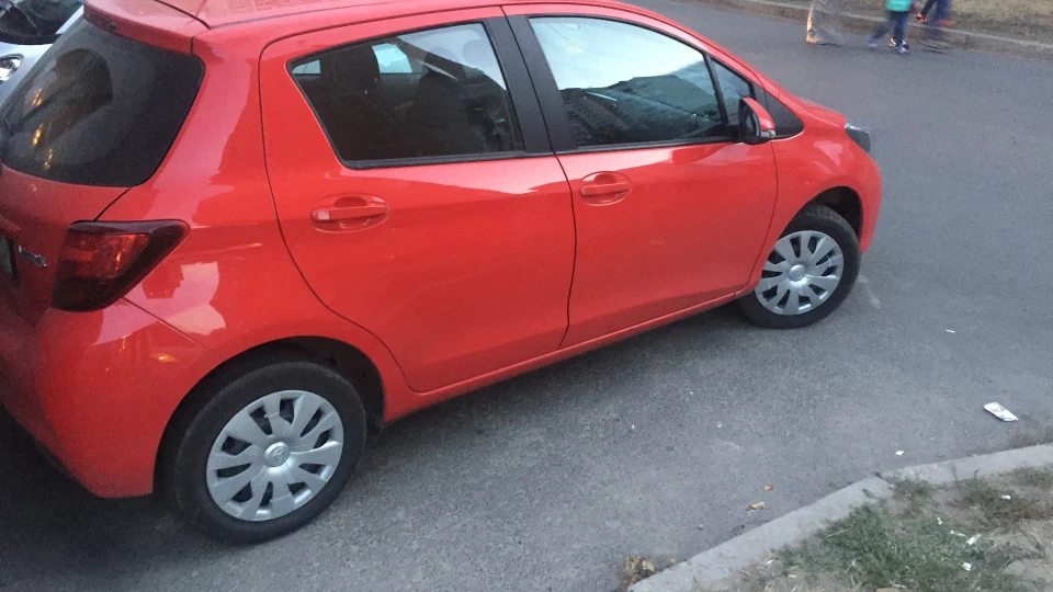 Toyota Yaris Клубничка 2