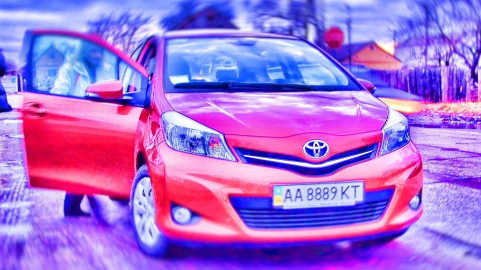 Toyota Yaris LIfe + 3