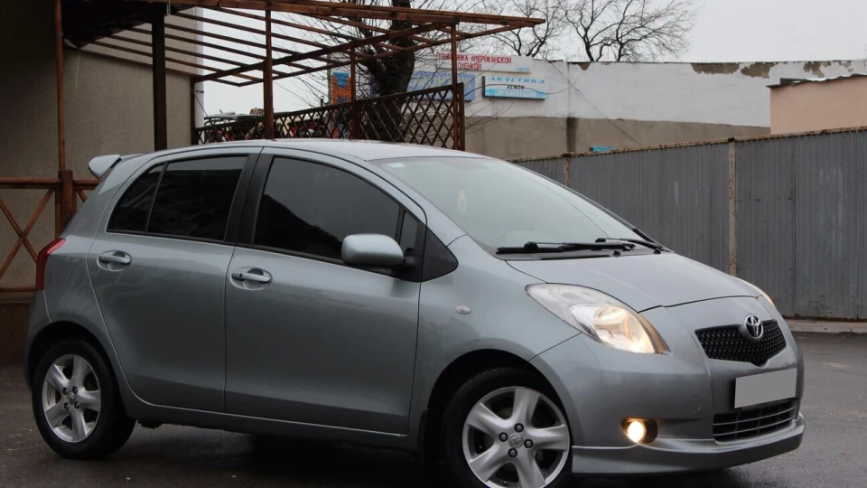 Toyota Yaris NONAME 2