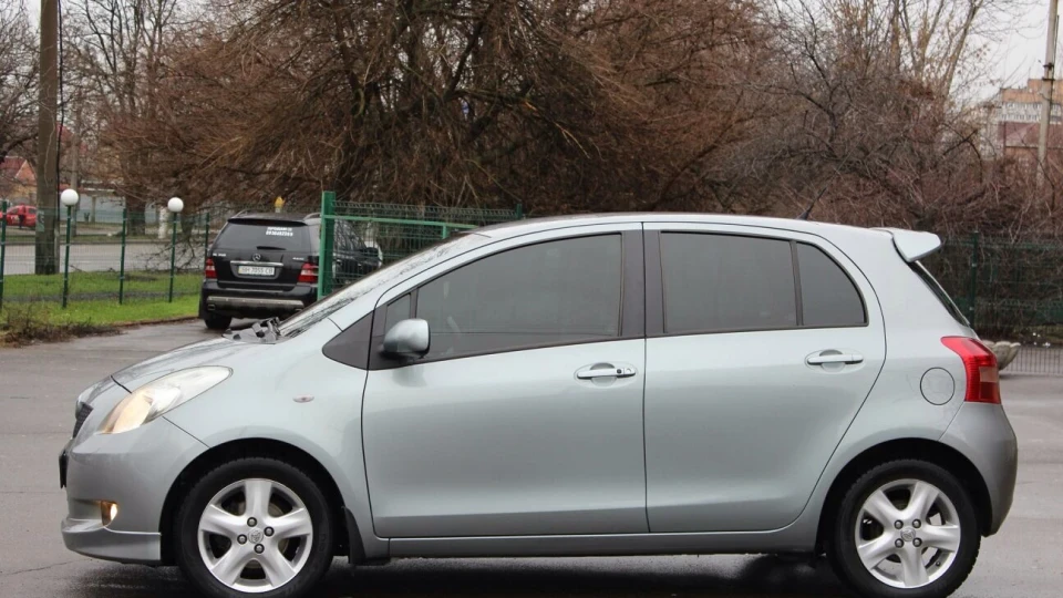 Toyota Yaris NONAME 4