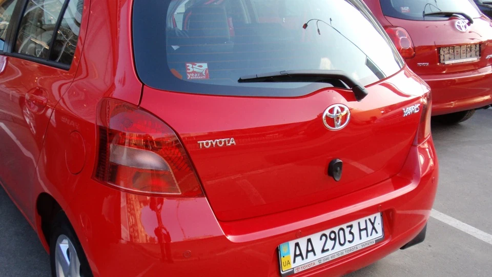 Toyota Yaris Sol MM/T Super Red 3