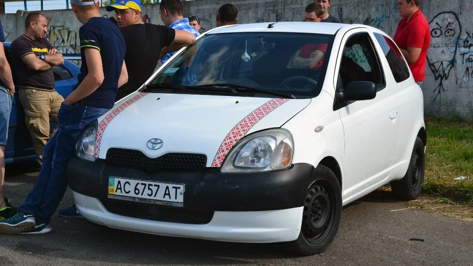 Toyota Yaris ☆ТАРАКАША☆ 5