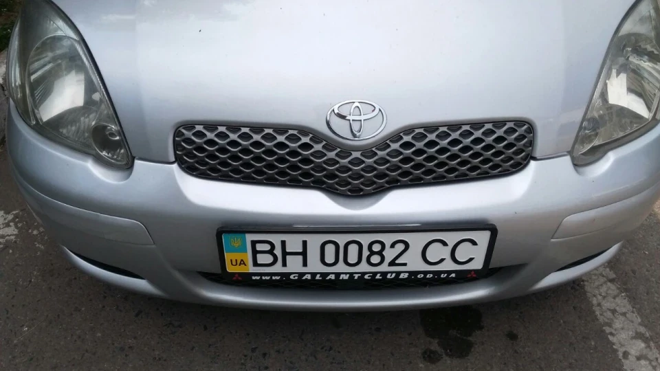 Toyota Yaris Тойодо куяріс