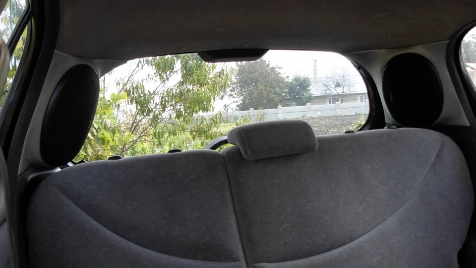 Toyota Yaris Жужа 2