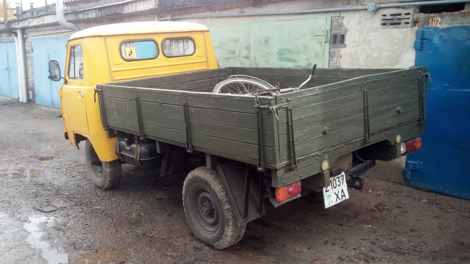 УАЗ 452 УАЗ жовтий пуголовок 2