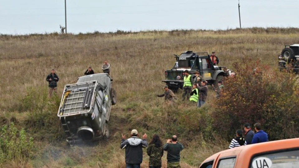 УАЗ 469 2.8 L28 бенз. від Nissan 2