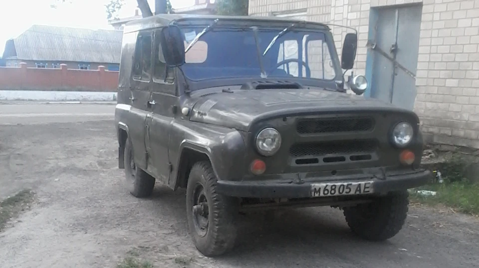 УАЗ 469 танк