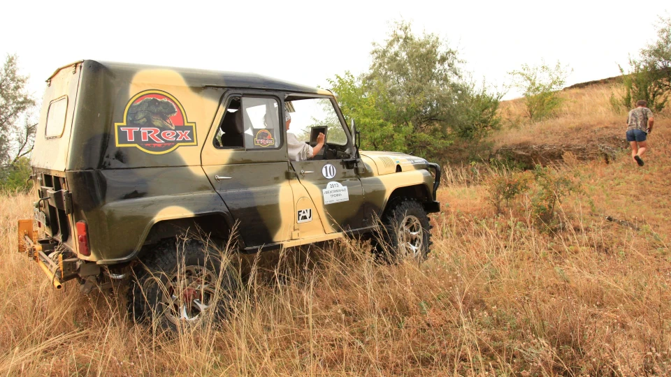 УАЗ 469 TRex 3