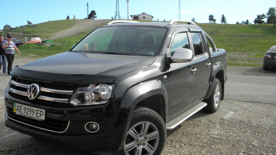 Volkswagen Amarok black 5
