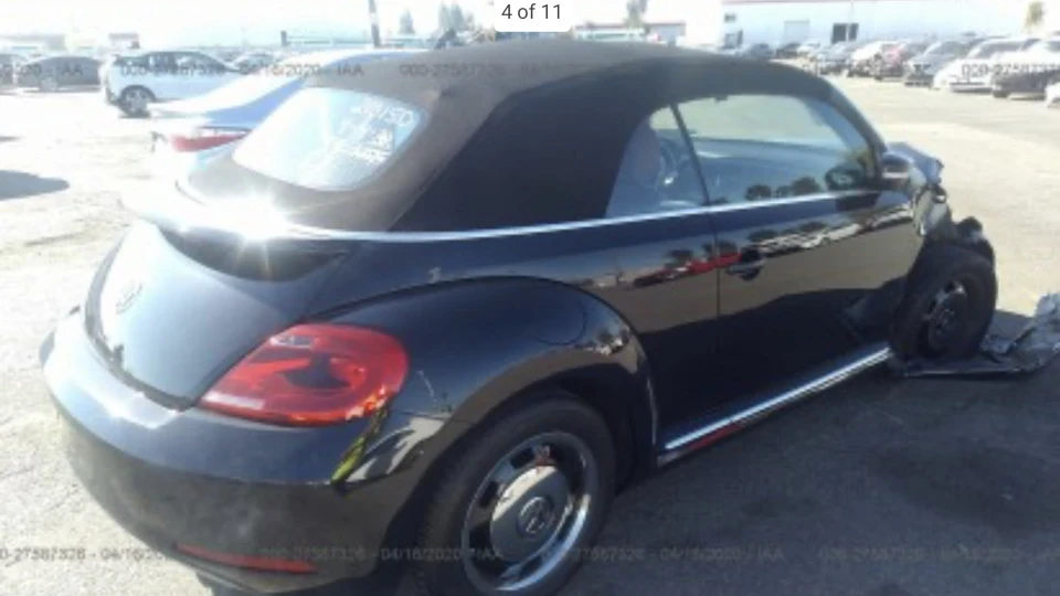Volkswagen Beetle Turbo Cabrik 3
