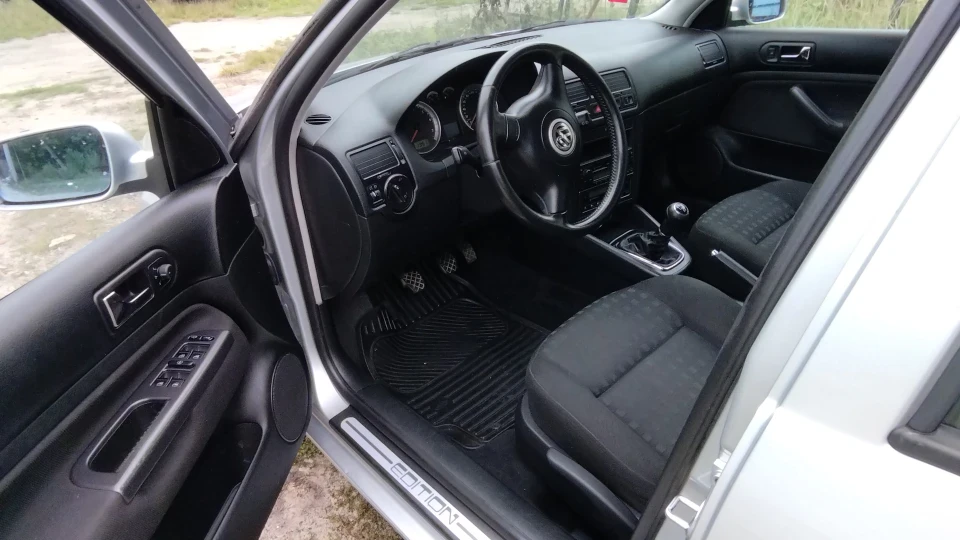 Volkswagen Bora Variant SilVer_VaGon 3