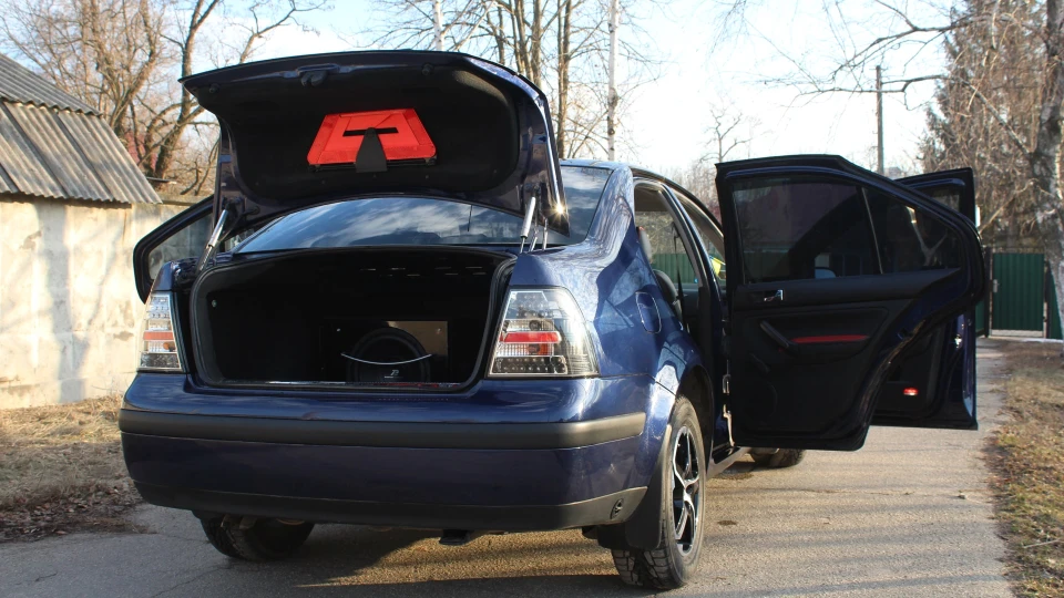 Volkswagen Bora 1.6 2