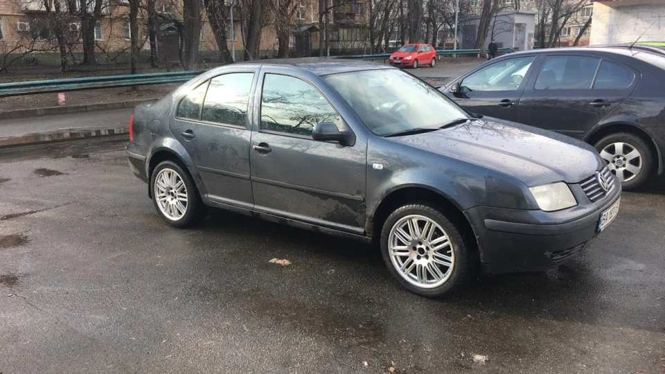 Volkswagen Bora 1.6 2