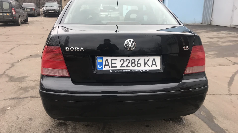 Volkswagen Bora 1,6i 4