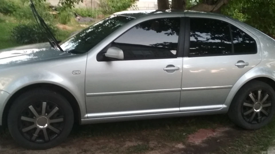 Volkswagen Bora 2.0 4