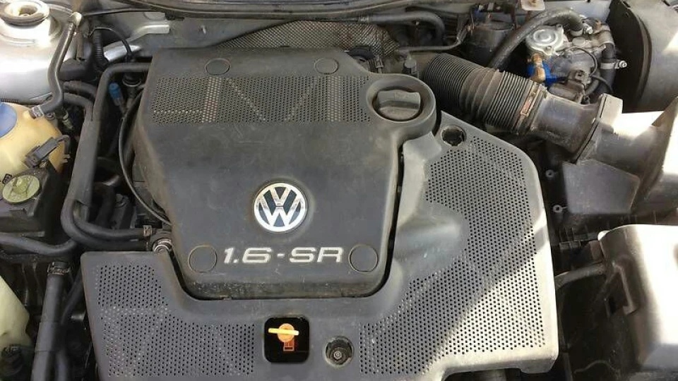 Volkswagen Bora Volkswagen Bora 1,6AT 4
