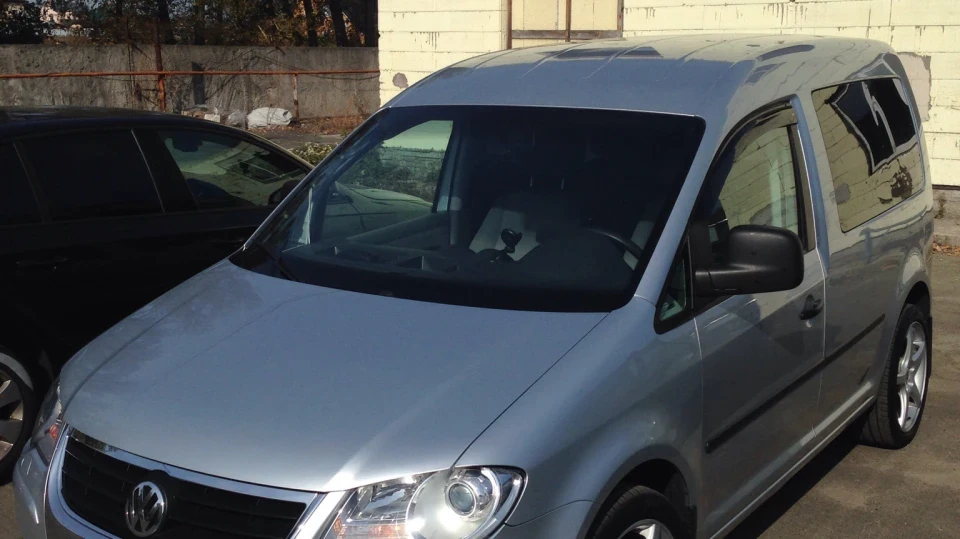 Volkswagen Caddy 1,6 бенз 2