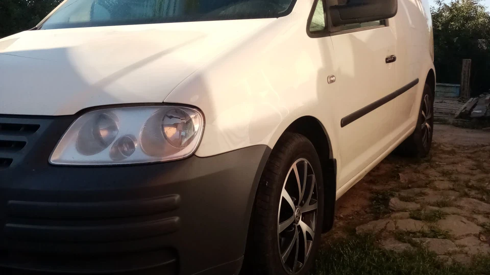 Volkswagen Caddy 1.9 tdi акпп dsg 6