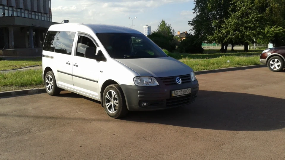 Volkswagen Caddy 1.9 turbo (77kw)