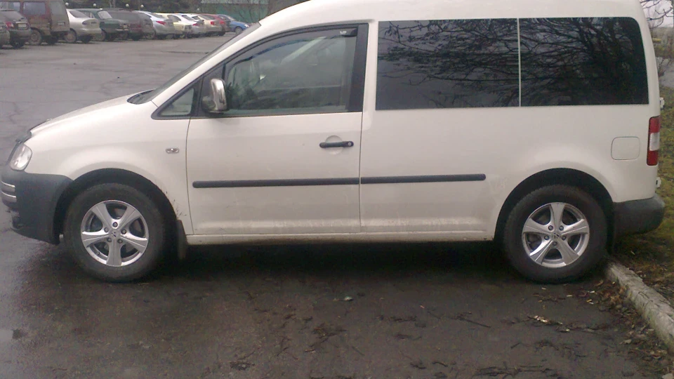 Volkswagen Caddy 1.9 турбо дизель 4